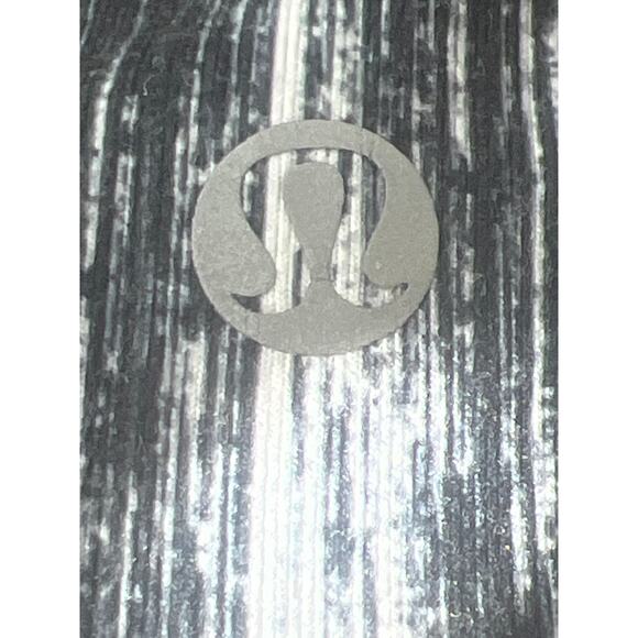 Lululemon Wunder Under Crop II Leggings Size 6 Heat Wave pattern, black/white. - Picture 3 of 3